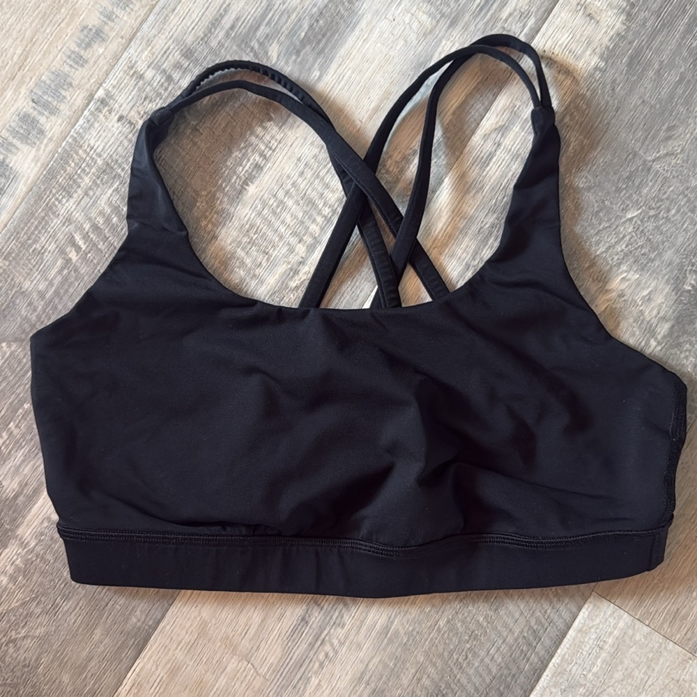 Lululemon sports bra. Great condition. No bra pads. Size 8!